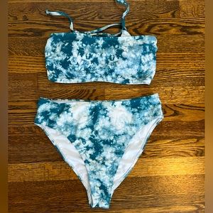 NWOT Tie-dye bikini with cross-cross tie halter top and high rise bottoms